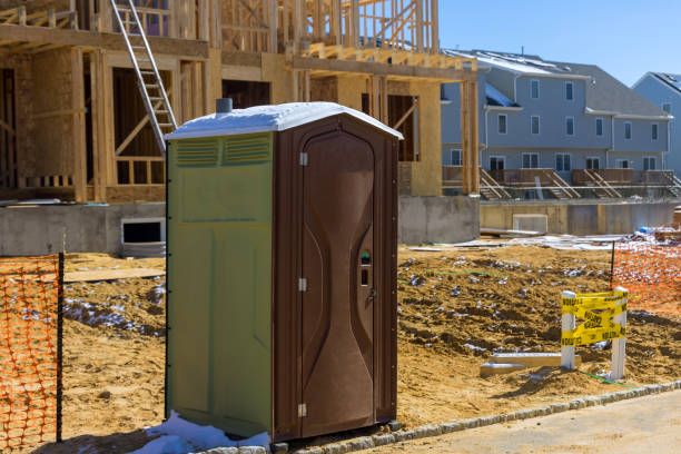 Best Portable restroom trailer rental  in Des Moines, WA